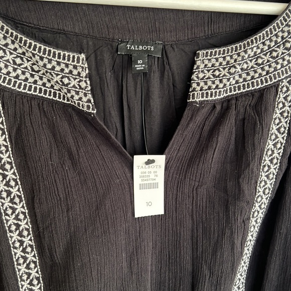 Black sleeveless dress. - Picture 3 of 4